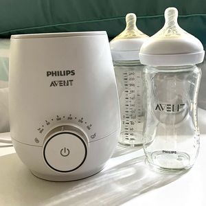 Philips AVENT Fast Baby Bottle Warmer & 2 8oz Avent bottles Excellent Condition